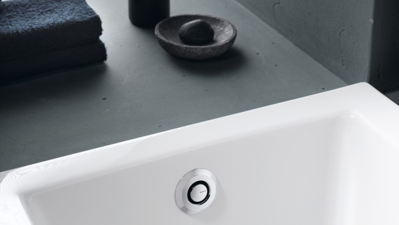 Badewannenablauf mit Push-Control-Funktion Badewannenablauf mit Push-Control-Funktion