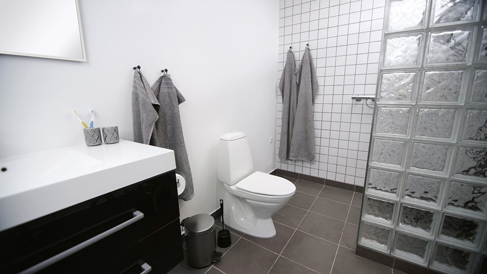 Badezimmer vorher Badezimmer vorher