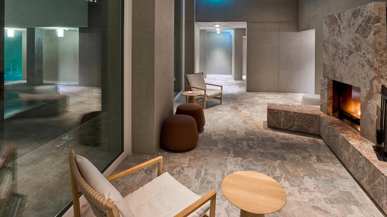 Im Maistra Spa vermischen sich Wärme und Kälte sowie die Naturelemente Erde, Feuer, Wasser und Luft zu einer faszinierenden Innen- und Aussenwelt. (© Geberit) Im Maistra Spa vermischen sich Wärme und Kälte sowie die Naturelemente Erde, Feuer, Wasser und Luft zu einer faszinierenden Innen- und Aussenwelt. (© Geberit)