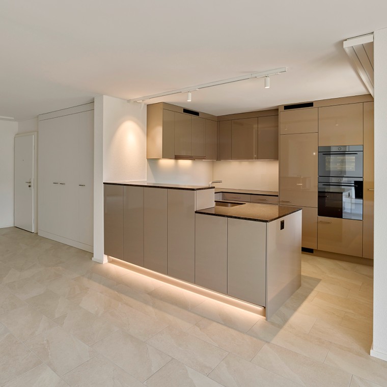 Die 36 Wohnungen haben neben den neuen Unterlagsböden und hochwertigen Küchen auch dank der Badausstattung eine markante Aufwertung erhalten. (© Geberit) Die 36 Wohnungen haben neben den neuen Unterlagsböden und hochwertigen Küchen auch dank der Badausstattung eine markante Aufwertung erhalten. (© Geberit)