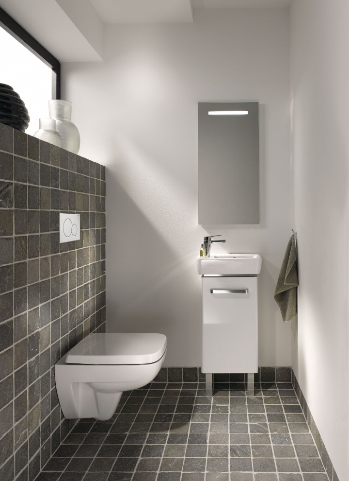 Toilettes d’invités avec lavabo, meuble et WC Geberit Renova