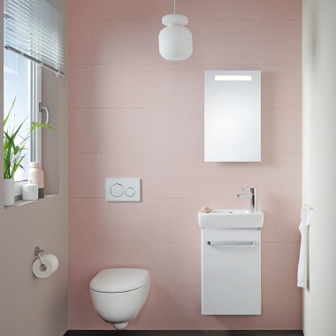 Piccolo bagno per gli ospiti con lavandino Renova Compact e WC sospeso