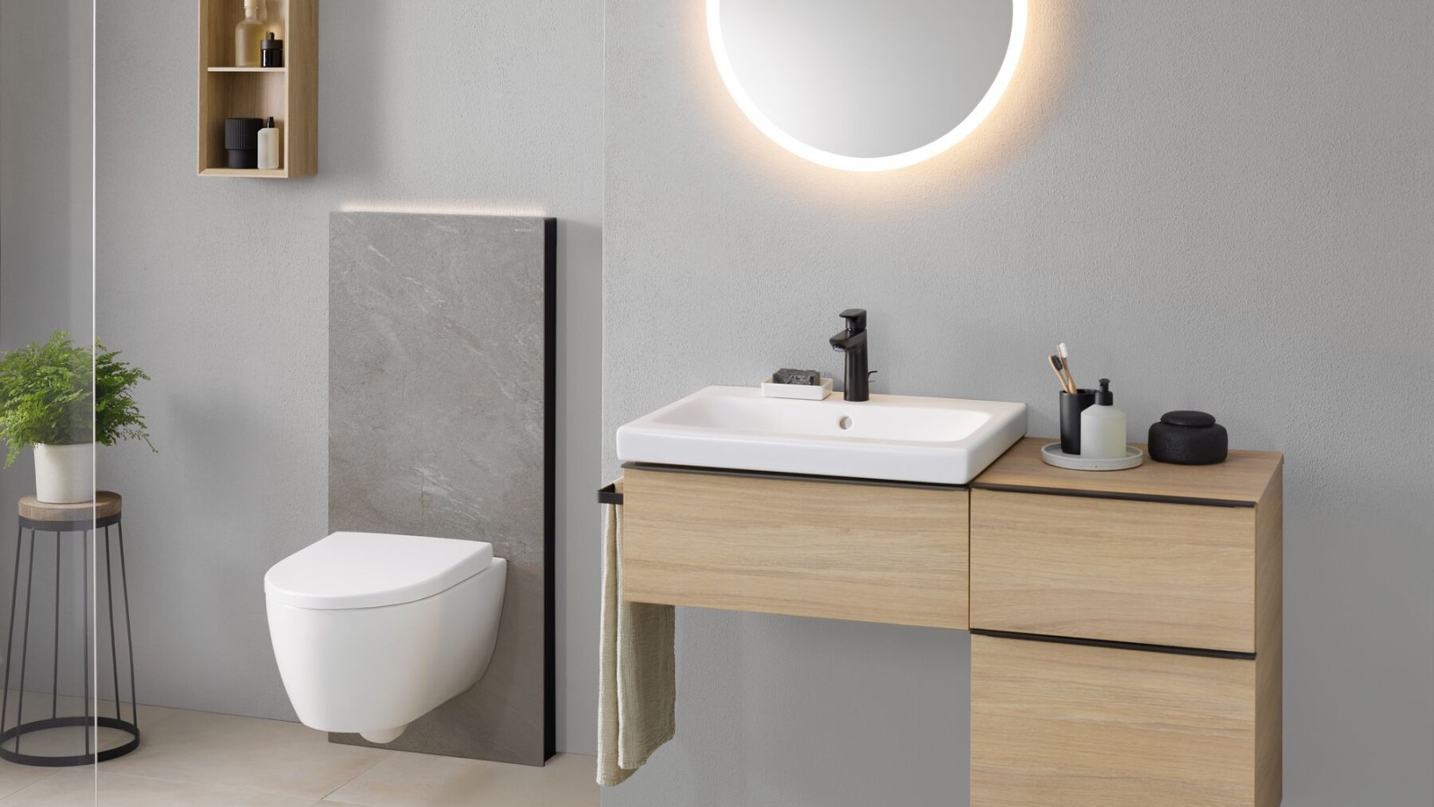 Geberit Monolith Plus mit eingeschaltetem Licht (© Geberit) Geberit Monolith Plus mit eingeschaltetem Licht (© Geberit)
