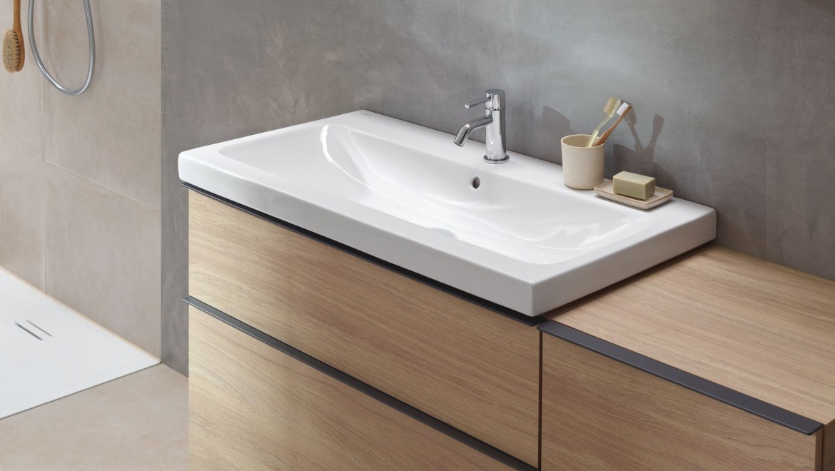 Zona lavabo della serie da bagno Geberit iCon (© Geberit)