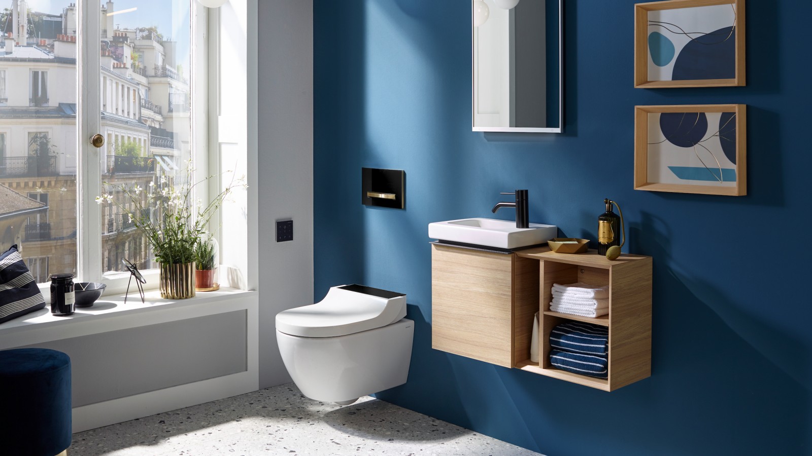 Geberit iCon Gäste-WC mit kleinem Waschbecken und Unterschrank Geberit iCon Gäste-WC mit kleinem Waschbecken und Unterschrank