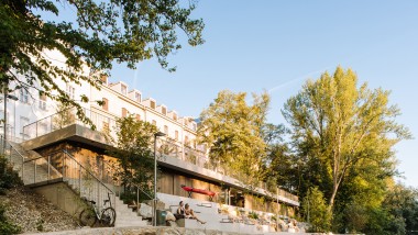 Aussenaufnahme des neuen Wassersportzentrums in Graz (© Christian Repnik)