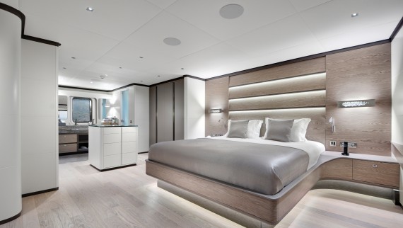 Camera da letto dello yacht (© ADA Yachting)