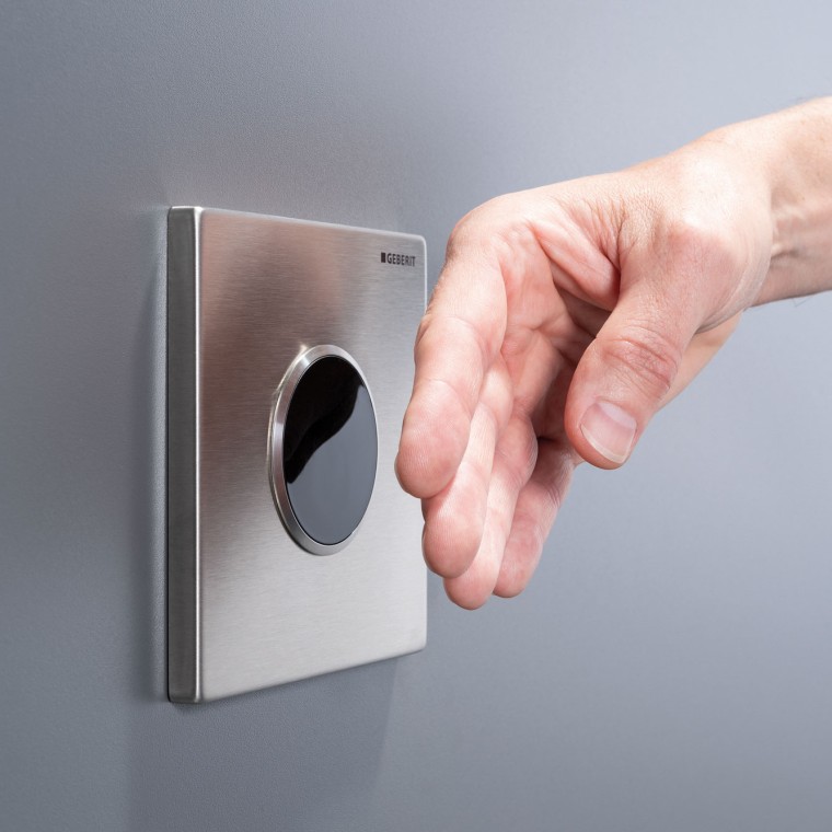 Berührungslose Urinalsteuerungen mit Infrarot-Benutzererkennung ermöglichen eine bedarfsgerechte Programmierung und sichere Auslösung der Spülung Berührungslose Urinalsteuerungen mit Infrarot-Benutzererkennung ermöglichen eine bedarfsgerechte Programmierung und sichere Auslösung der Spülung