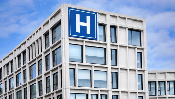 Einsatz von Geberit Connect zum Erhalt der Trinkwasserhygiene in Krankenhäusern sowie sonstigen Heil- und Pflegeeinrichtungen (© 2023 Spiroview Inc/Shutterstock) Einsatz von Geberit Connect zum Erhalt der Trinkwasserhygiene in Krankenhäusern sowie sonstigen Heil- und Pflegeeinrichtungen (© 2023 Spiroview Inc/Shutterstock)