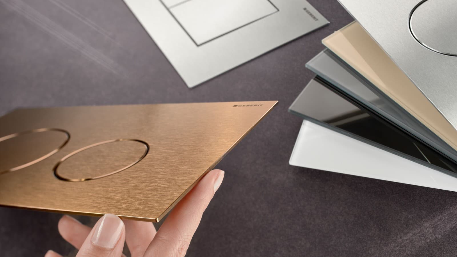 Verschiedene Betätigungsplatten zur Auswahl Verschiedene Betätigungsplatten zur Auswahl