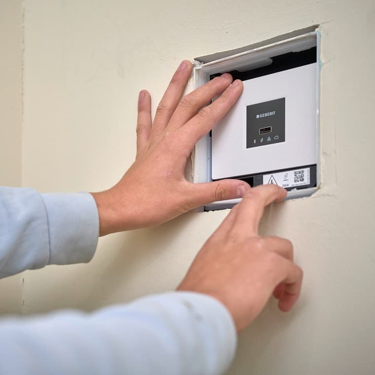 Finale Montage von Geberit Gateway (© Ben Huggler) Finale Montage von Geberit Gateway (© Ben Huggler)