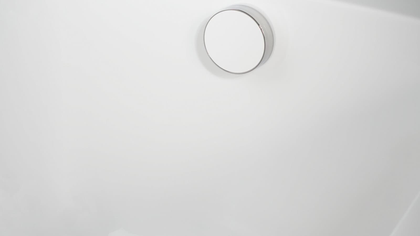 Badewannenablauf weiss mit chrom Badewannenablauf weiss mit chrom