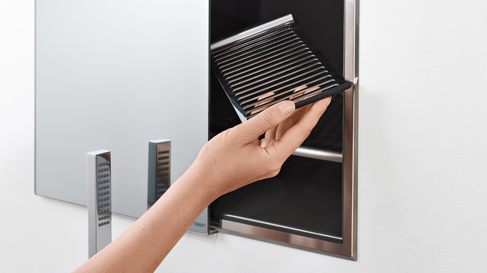 Geberit Nischenaufbewahrungsbox mit Einlegeböden Geberit Nischenaufbewahrungsbox mit Einlegeböden