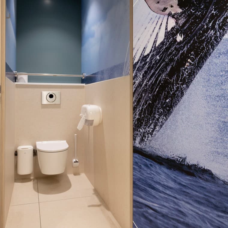 WC sospeso Geberit ONE con TurboFlush e azionamento automatico del risciacquo WC sospeso Geberit ONE con TurboFlush e azionamento automatico del risciacquo