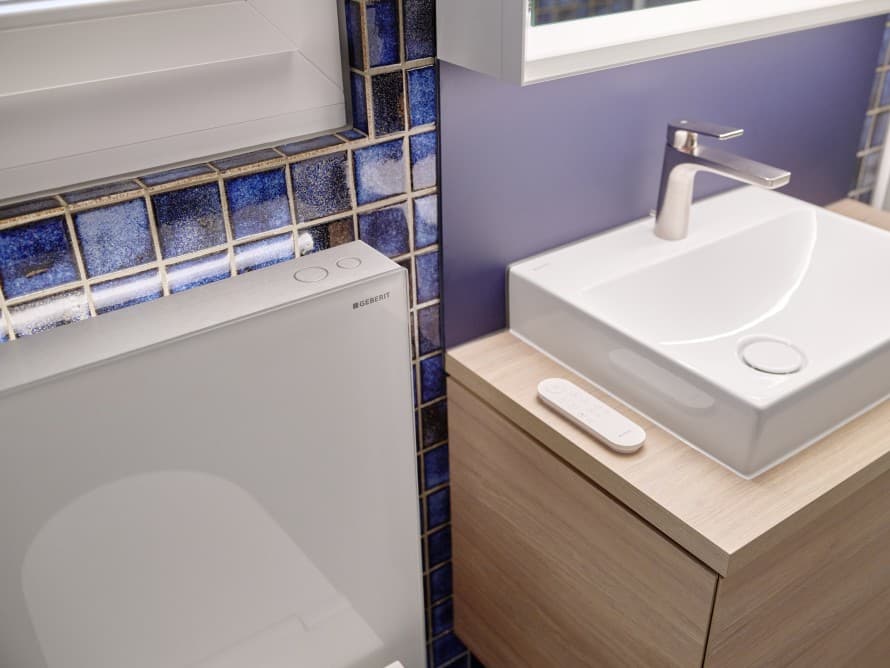 Die Monolith Plus-Version bietet Extras wie LED-Beleuchtung und Geruchsabsaugung (Bild: Ben Huggler) Die Monolith Plus-Version bietet Extras wie LED-Beleuchtung und Geruchsabsaugung (Bild: Ben Huggler)