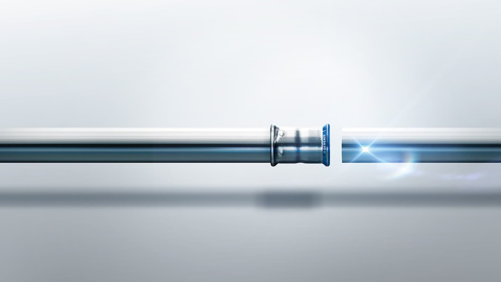 Geberit Mapress Edelstahl Fitting mit blauen Pressindikatoren Geberit Mapress Edelstahl Fitting mit blauen Pressindikatoren